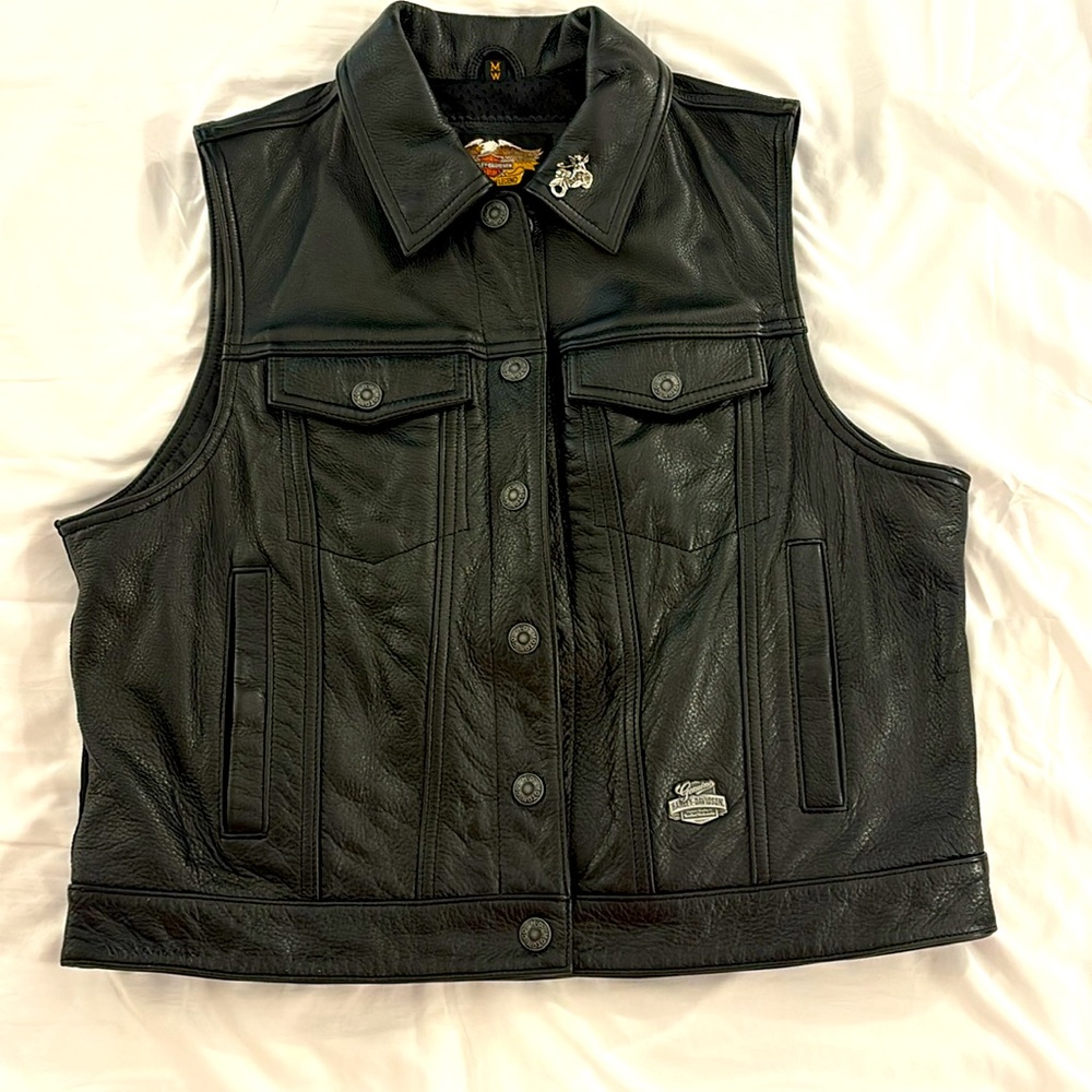 Harley Davidson women’s vest size medium. - Picture 2 of 8